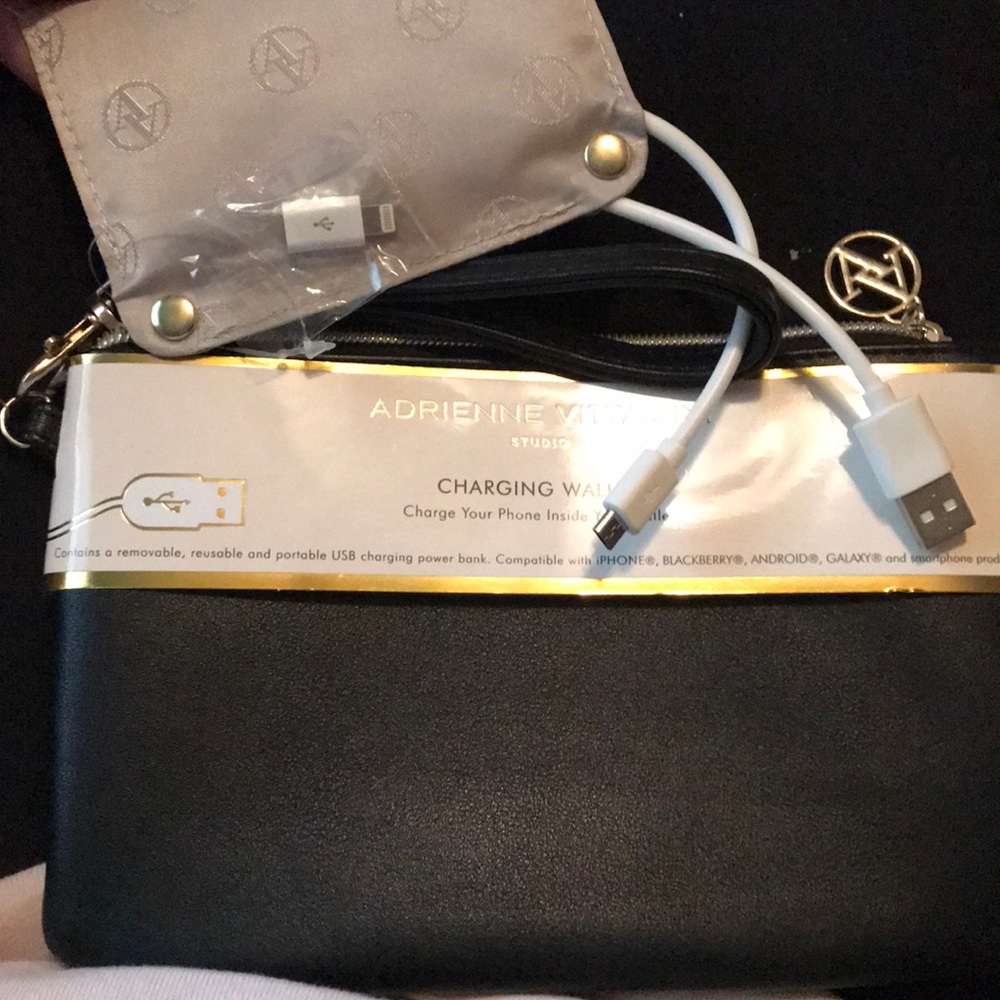 Charging wallet
